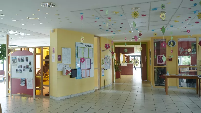 Hall joliment décoré de l'EHPAD Persivien de Carhaix