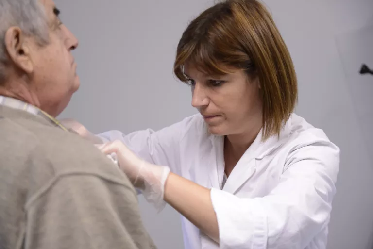 consultation d'une personne à Carhaix